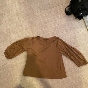 Uniqlo brown top